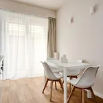 アパート Hostmate - - Imperia's Nest - Romolo Iulm