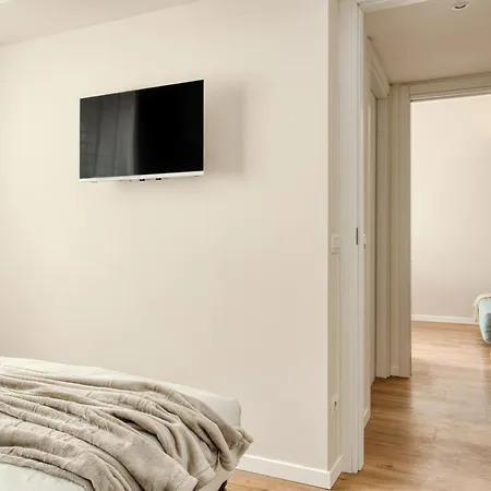 Hostmate - - Imperia's Nest - Romolo Iulm Milano