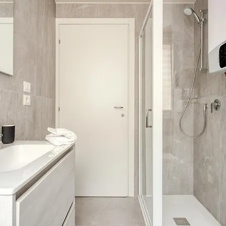 Lejlighed Hostmate - - Imperia's Nest - Romolo Iulm Milano
